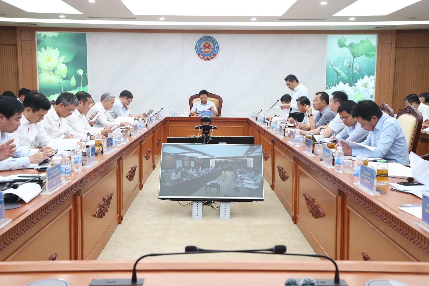 To&agrave;n cảnh Hội nghị Đ&aacute;nh gi&aacute; c&ocirc;ng t&aacute;c 6 th&aacute;ng đầu năm 2025 v&agrave; phương hướng, nhiệm vụ 6 th&aacute;ng cuối năm 2025 của c&aacute;c doanh nghiệp do Bộ T&agrave;i ch&iacute;nh l&agrave;m cơ quan đại diện chủ sở hữu.