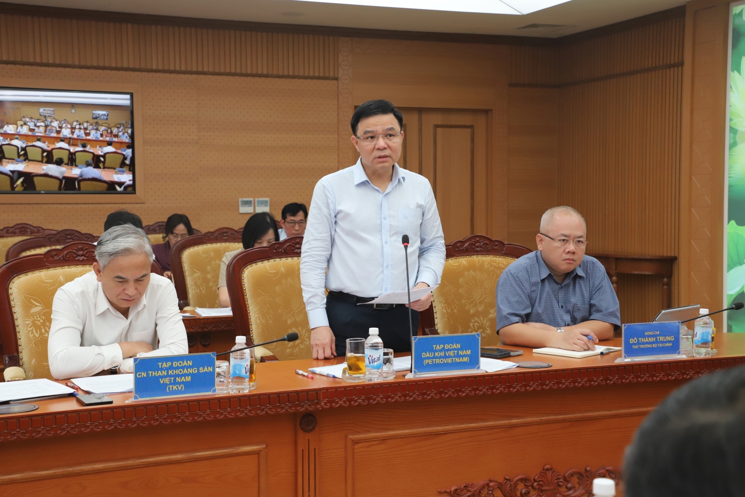 &Ocirc;ng L&ecirc; Mạnh H&ugrave;ng - Chủ tịch Tập đo&agrave;n C&ocirc;ng nghiệp - Năng lượng quốc gia Việt Nam (PVN) ph&aacute;t biểu.