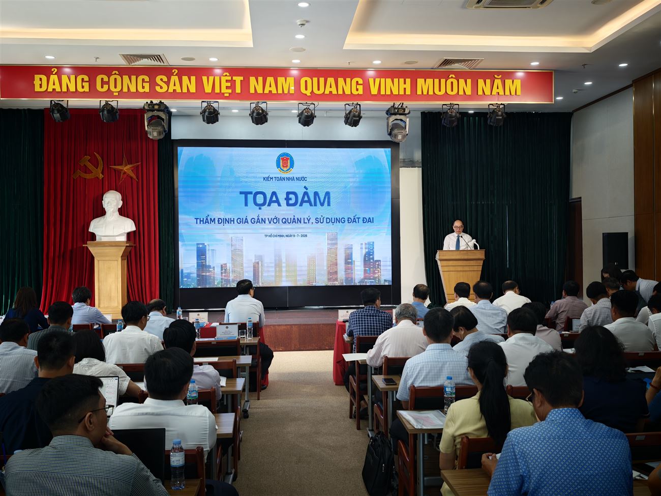 Thẩm định giá gắn với quản lý, sử dụng đất đai: Nhìn từ thực tiễn để hoàn thiện chính sách