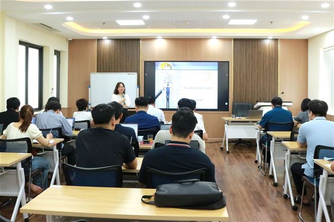 Bồi dưỡng và cập nhật kiến thức nền tảng về nghiệp vụ kiểm toán