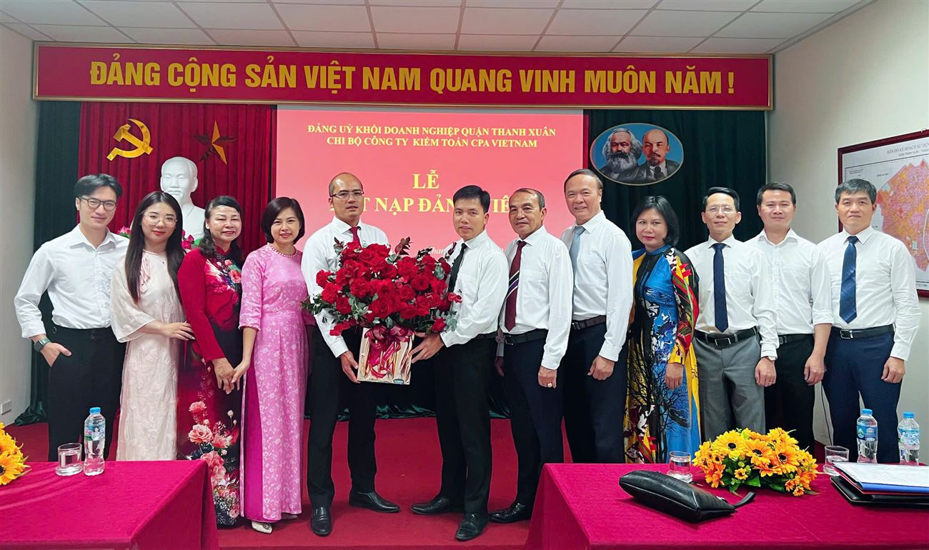 Chi bộ Công ty Kiểm toán CPA VIETNAM tổ chức Lễ kết nạp Đảng viên mới