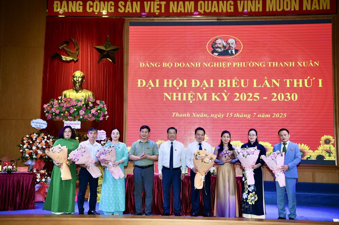 CHỦ TỊCH NGUYỄN PHÚ HÀ THAM DỰ ĐẠI HỘI ĐẠI BIỂU LẦN THỨ I NHIỆM KÌ 2025-2030 DO ĐẢNG BỘ DOANH NGHIỆP PHƯỜNG THANH XUÂN TỔ CHỨC