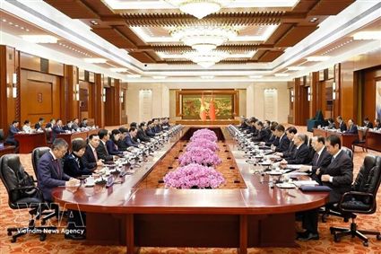 Vietnam, China step up legislative cooperation, experience sharing