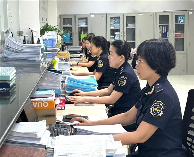 Cải cách thủ tục hành chính - Động lực thúc đẩy TP. Hồ Chí Minh tăng trưởng 2 con số
