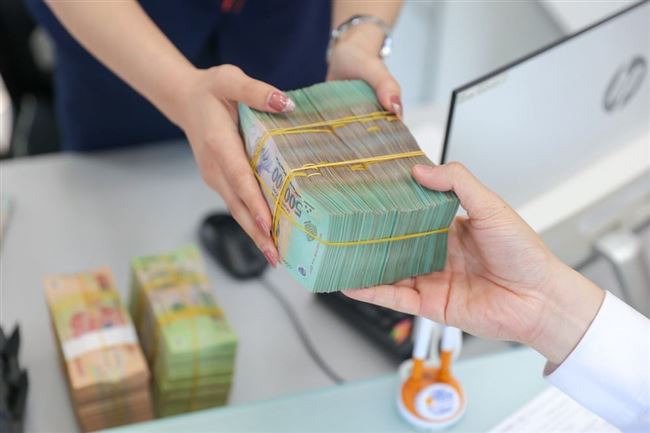 Đằng sau “kỷ lục” 11 triệu tỷ đồng tiền gửi của dân cư