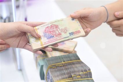 Banks ordered to cut deposit and lending rates