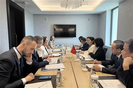 Deputy State Auditor General Ha Thi My Dung and the Delegation of the State Audit Office of Vietnam Hold Official Talks with the Accounts Chamber of the Russian Federation