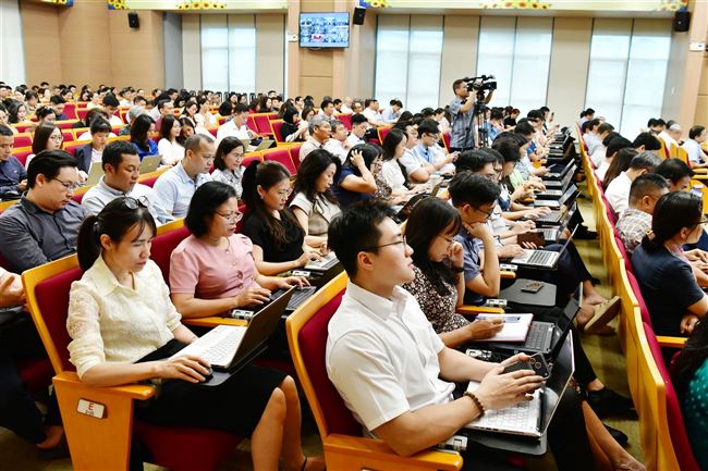 Tạo chuyển biến rõ nét về năng lực số, đổi mới phương thức thực thi công vụ