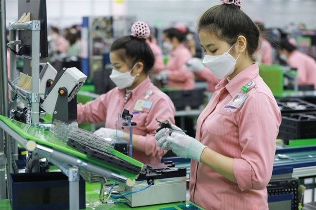 Nghị quyết số 10-NQ/TW: Thu hút FDI chỉ là điểm khởi đầu, nâng cấp doanh nghiệp Việt Nam mới là đích đến