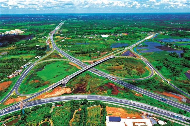 Không để vướng mắc níu tiến độ các dự án giao thông trọng điểm