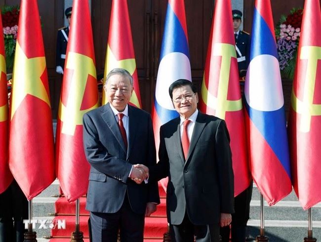Quan hệ Việt Nam - Lào: Từ nền tảng đặc biệt đến gắn kết kinh tế chiến lược