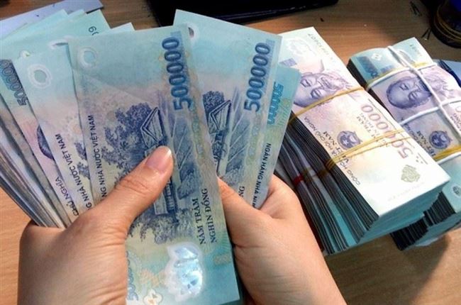 “Săn” cổ tức tiền mặt khi lãi suất ngân hàng thấp